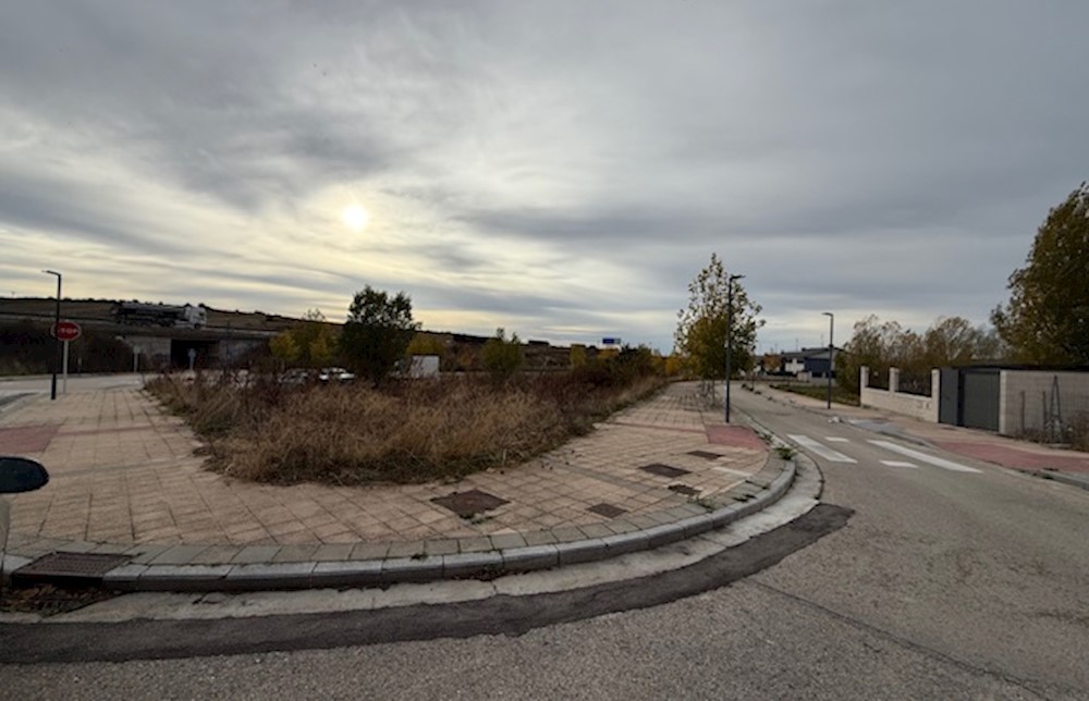 Foto de inmueble: SOLAR EN BURGOS, BARRIO DE CORTE S-20