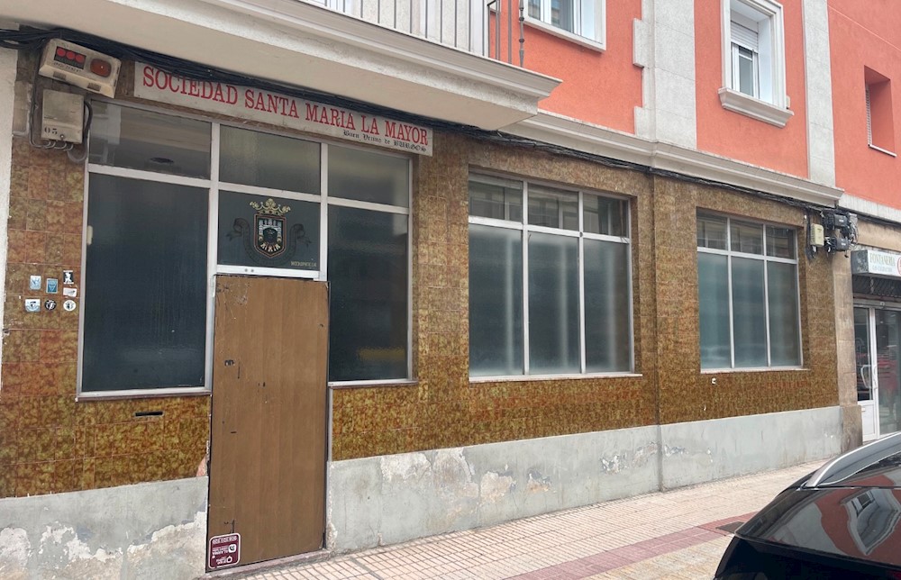 Foto de inmueble: LOCAL CALLE CALZADAS 77 
